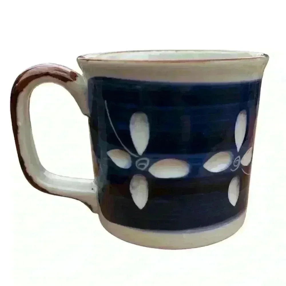 Set of 3 vintage carved cobalt blue stoneware mugs with floral motif - Picture 10 of 15